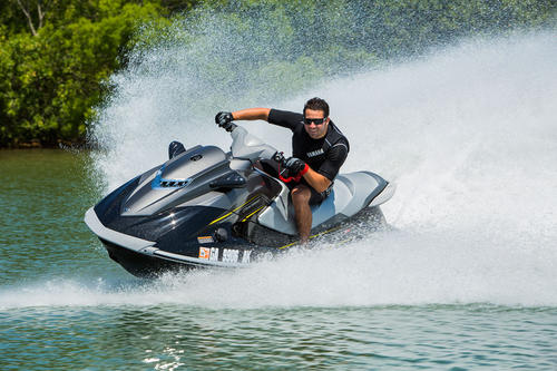 2013 Yamaha WaveRunner VXS Action