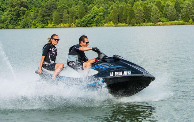 2014 Yamaha VX Cruiser Action 02