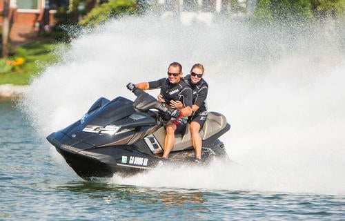 2014 Yamaha FX Cruiser SVHO Action 03