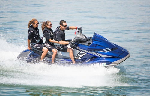 2014 Yamaha FX Cruiser SVHO Action 08