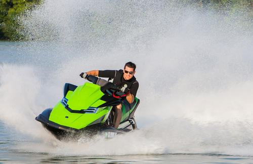 2016 Yamaha FX SVHO Action 1